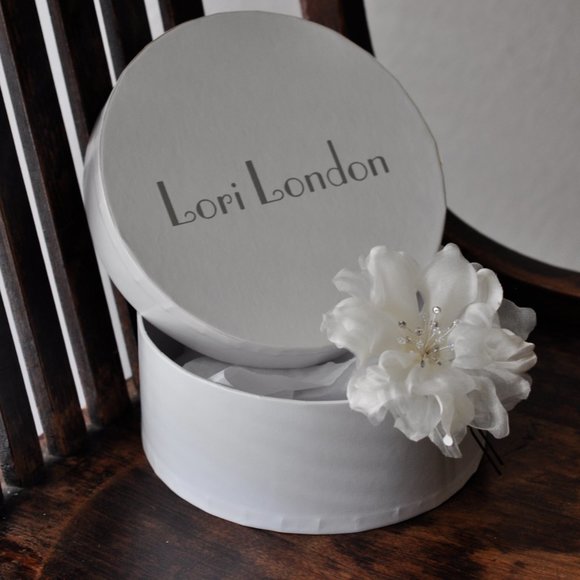 Lori London Floral Bridal Hair Piece Custom Box - Hawaiian Plumeria - NWT main image 9